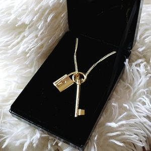 Victoria's Secret Scandalous Lock & Key Necklace